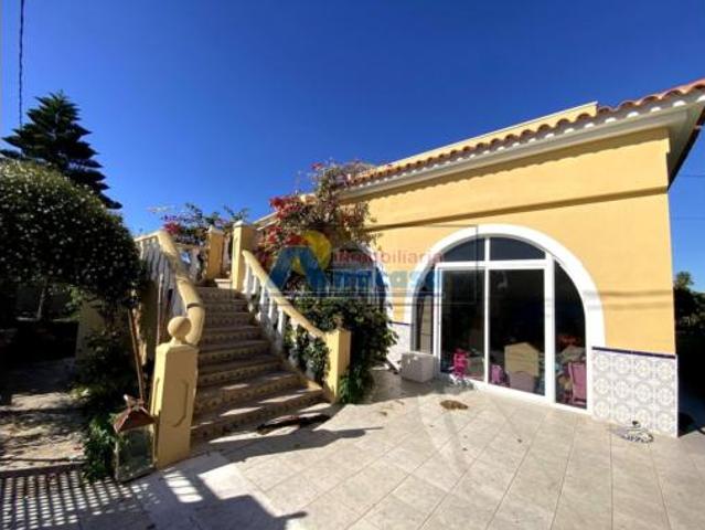 Chalet Venta Oliva, Nucli Urbà