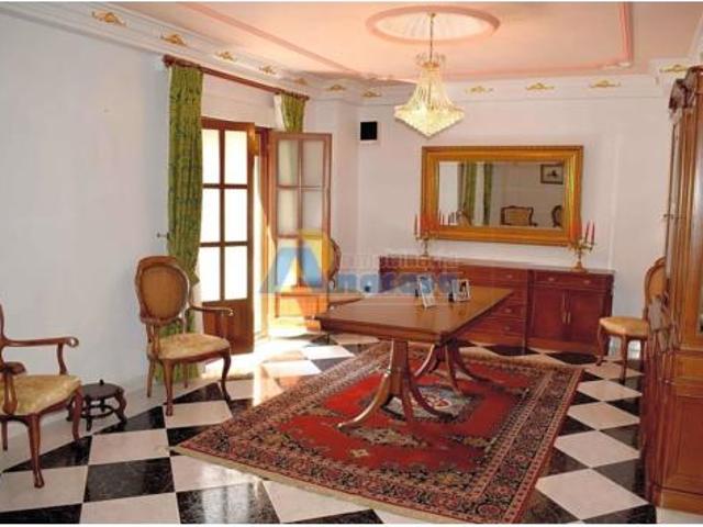 Chalet Venta Oliva, Nucli Urbà
