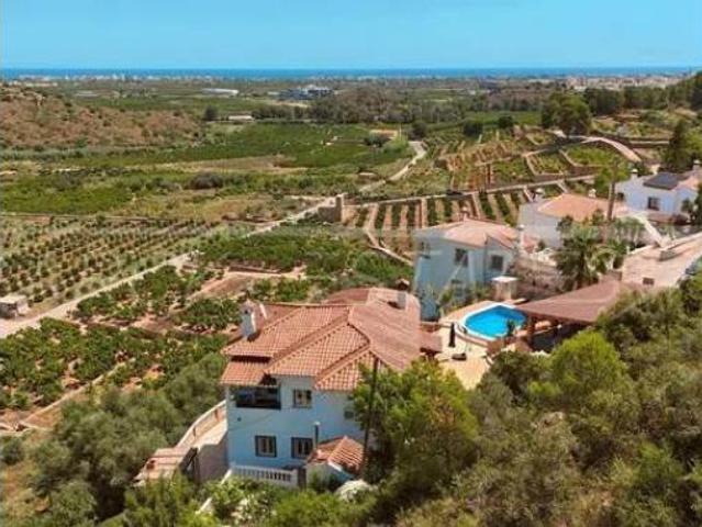 Chalet Venta Oliva, Nucli Urbà