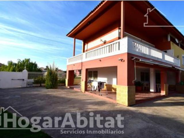 Chalet Venta Oliva, Nucli Urbà