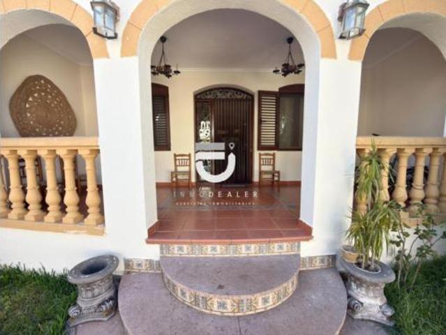 Chalet Venta Oliva, Nucli Urbà