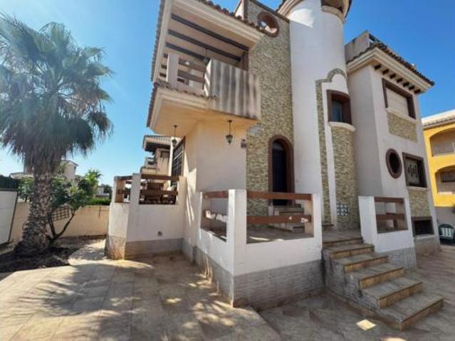 Chalet Venta Orihuela, Las Filipinas Villamartín Canal Norte