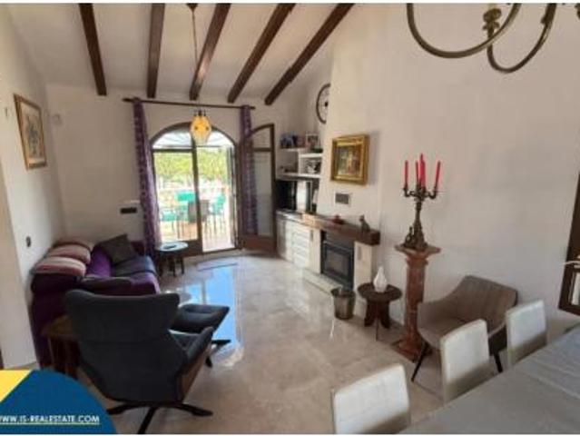 Chalet Venta Orihuela, Las Filipinas Villamartín Canal Norte