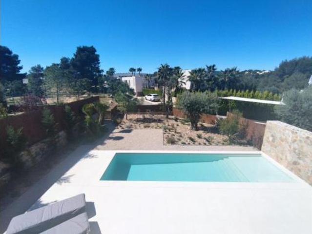 Chalet Venta Orihuela, Las Filipinas Villamartín Canal Norte