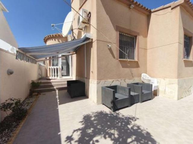 Chalet Venta Orihuela, Núcleo Urbano