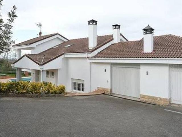 Chalet Venta Oviedo, La Manjoya Parroquias Sur