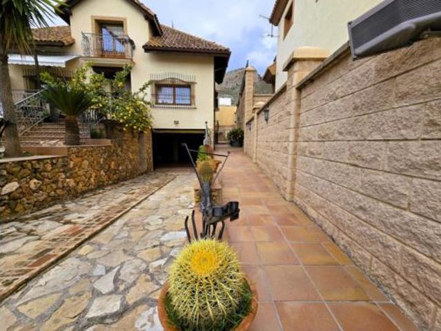 Chalet Venta Loja, Loja