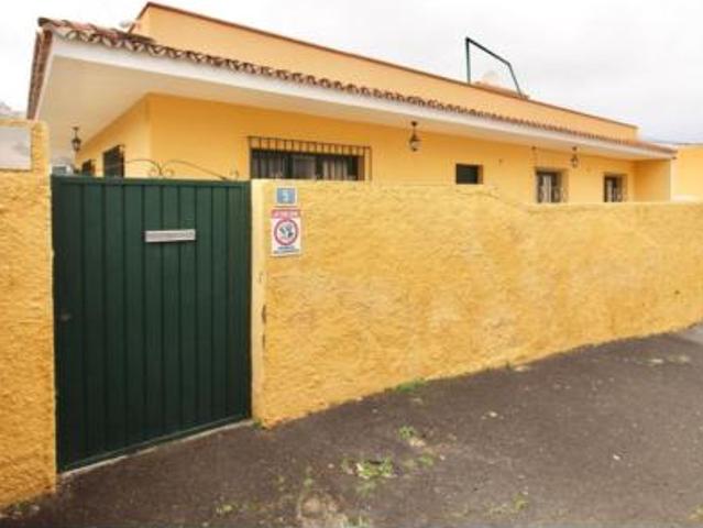 Chalet Venta La Guancha, Cruz del Brezo