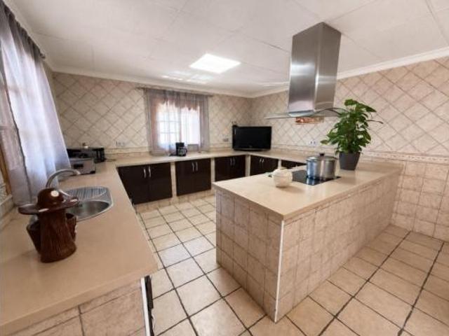 Chalet Venta La Línea de la Concepción, Santa Margarita El Zabal