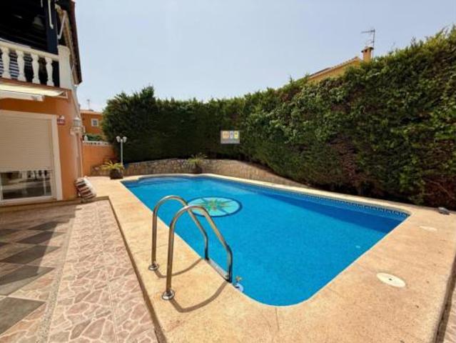 Chalet Venta La Nucia, Coloma