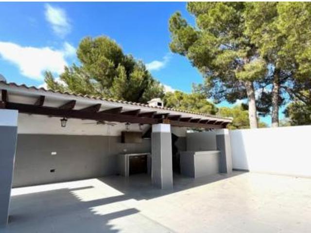 Chalet Venta La Nucia, Coloma
