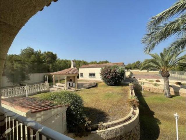 Chalet Venta L'Alfàs del Pi, Urbanizaciones