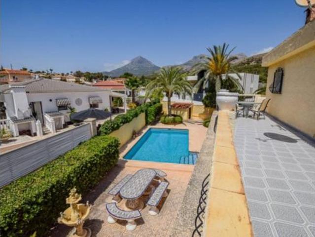 Chalet Venta L'Alfàs del Pi, Centro