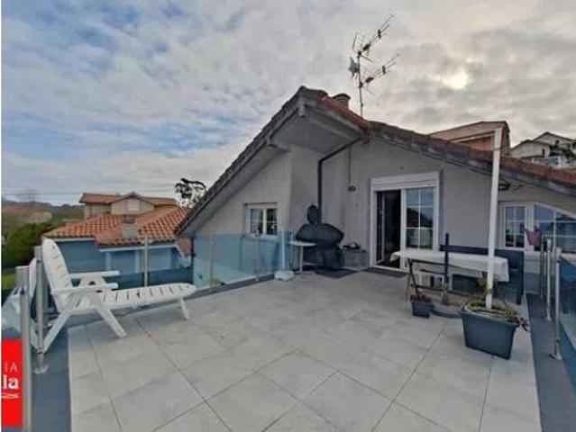 Chalet Venta Laredo, Centro