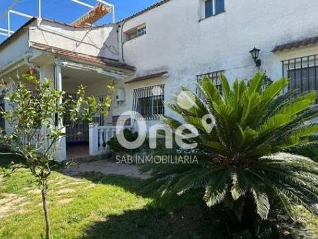Chalet Venta L'Eliana, Entrepins