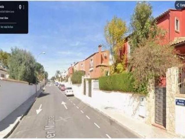 Chalet Venta L'Eliana, Entrepins