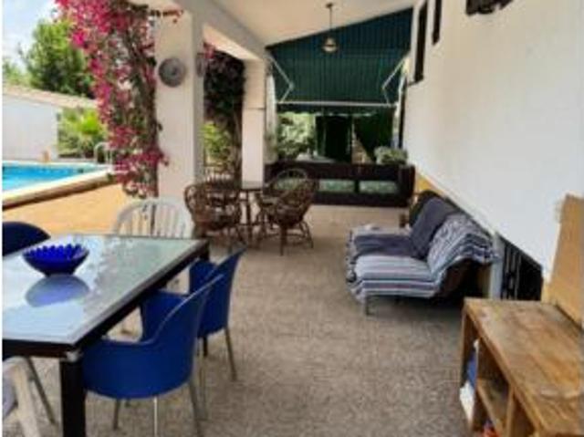 Chalet Venta L'Eliana, Entrepins