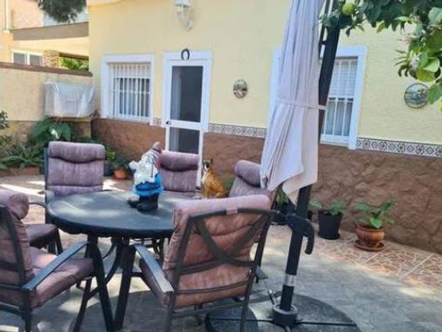 Chalet Venta L'Eliana, Centre