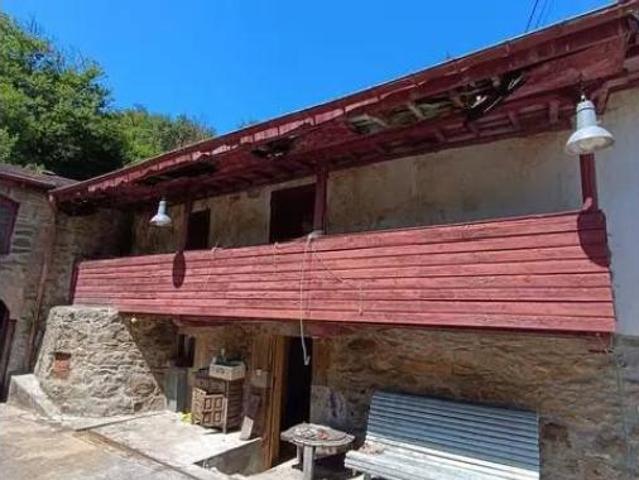 Chalet Venta Lena, Lena