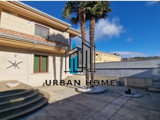 Chalet Venta León Capital, Las Eras de Renueva