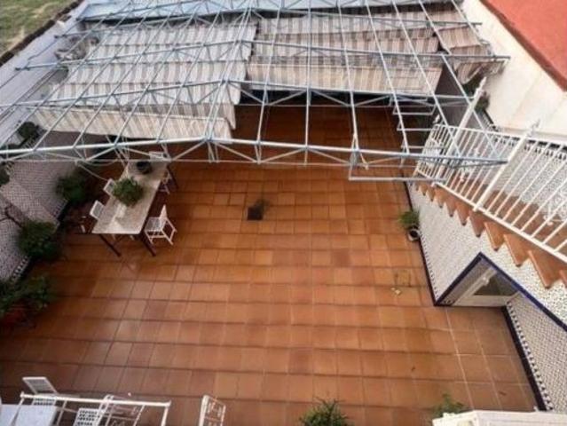 Chalet Venta Linares, Centro