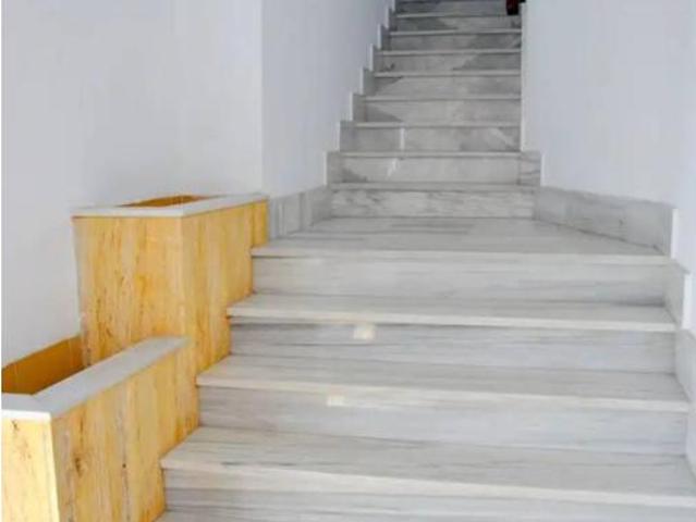 Chalet Venta Linares, Centro
