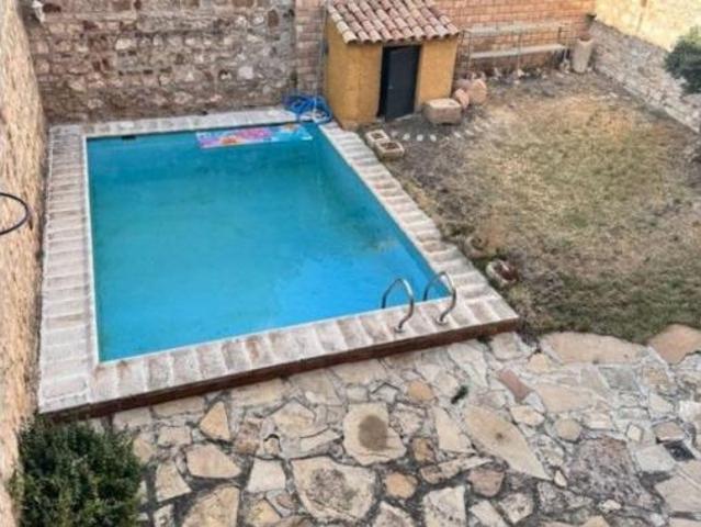 Chalet Venta Linares, Centro