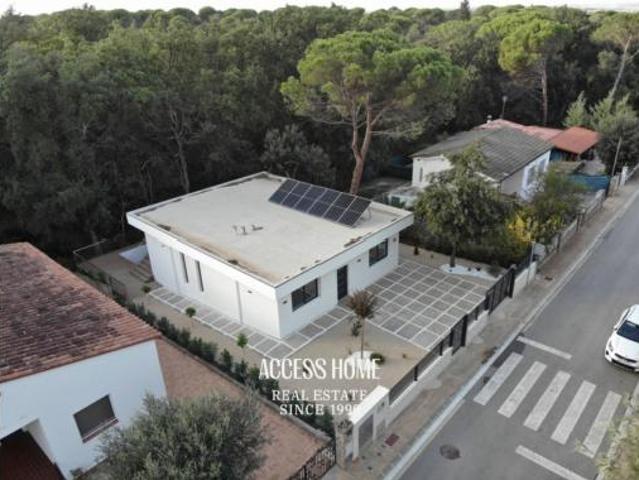 Chalet Venta Llagostera, La Canyera