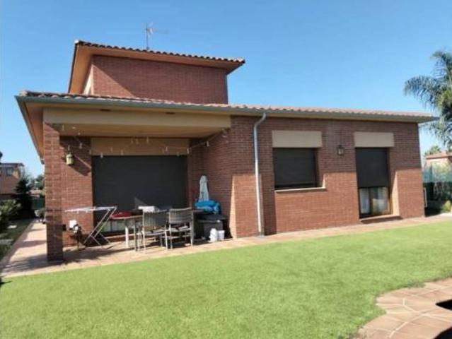 Chalet Venta Llambilles, Llambilles