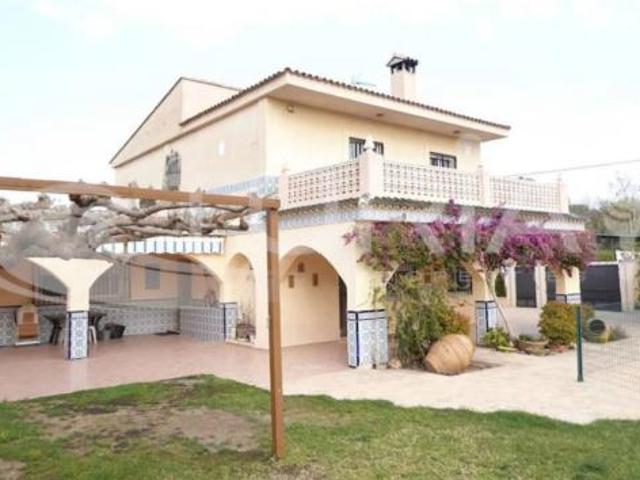 Chalet Venta Llíria, Urbanitzacions La Concòrdia