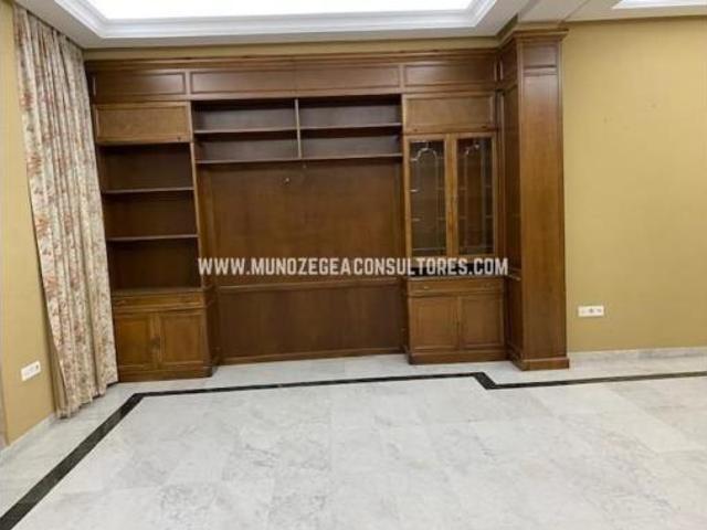 Chalet Venta Lucena, Lucena