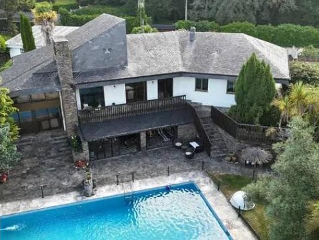 Chalet Venta Lugo Capital, Parroquias Este