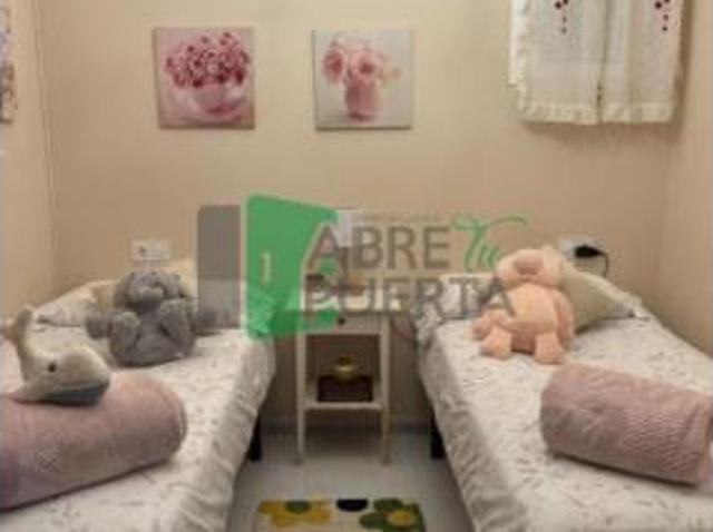 Chalet Venta Monforte de Lemos, Gullade