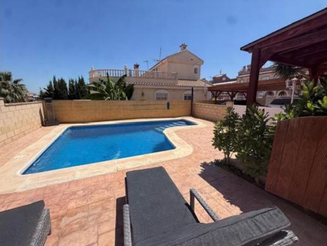 Chalet Venta Monforte del Cid, Baños Nuestra Señora de Orito