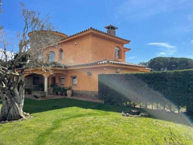 Chalet Venta Mont ras, Mont Ras