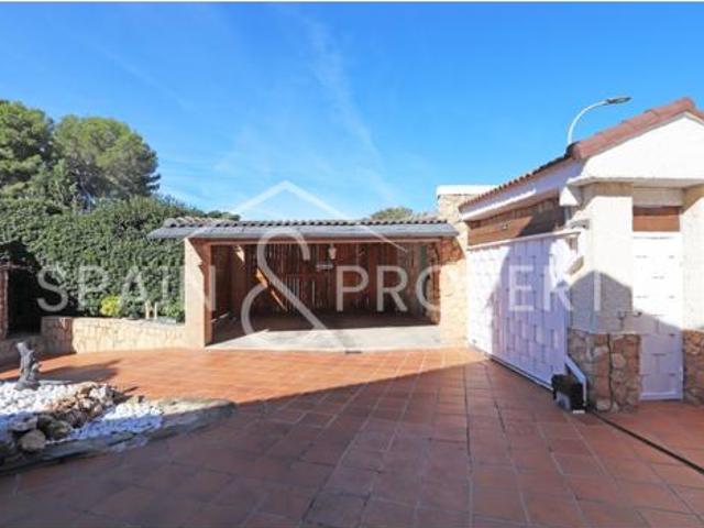 Chalet Venta Montserrat, Montserrat