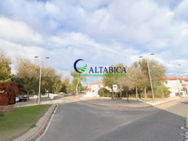 Chalet Venta Mora, Mora