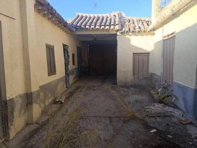 Chalet Venta Mora, Mora