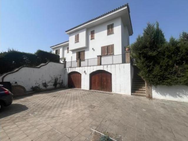 Chalet Venta Mairena del Aljarafe, Simón Verde