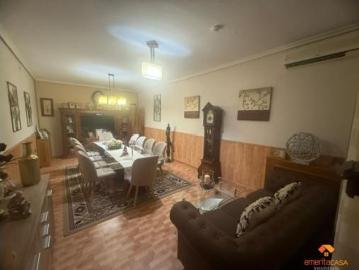 Chalet Venta Mérida, Reina Sofía Salesianos Bodegones