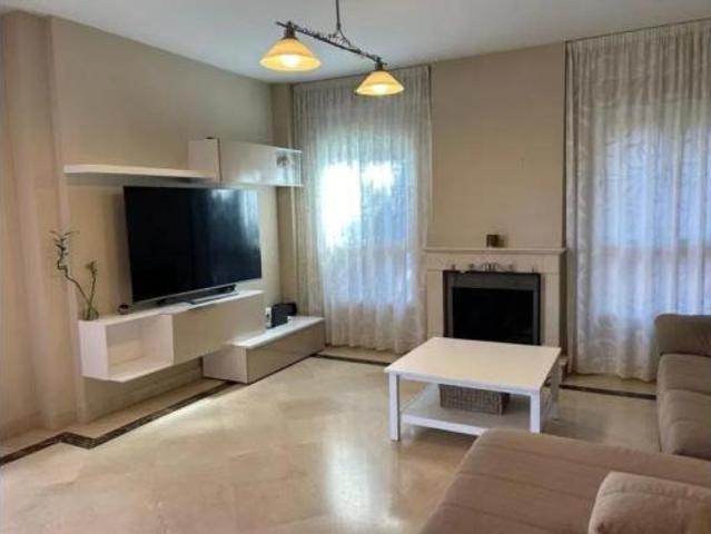 Chalet Venta Mijas, Hipódromo Cerrado del Águila