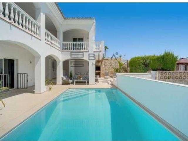 Chalet Venta Mijas, Hipódromo Cerrado del Águila