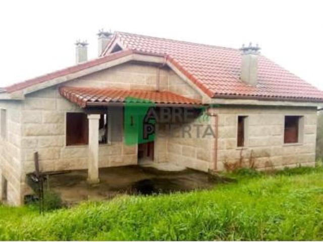 Chalet Venta Nogueira de Ramuín, A Costela Nogueira de Ramuín