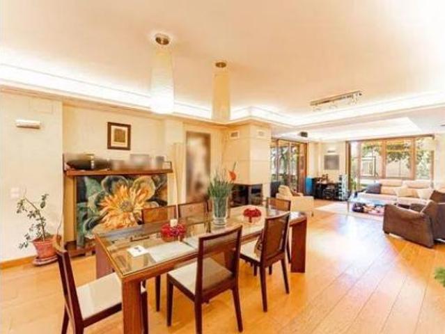 Chalet Venta Nuevo Baztán, Central Telefónica de Radio