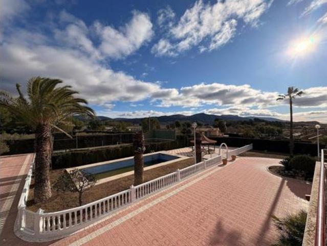 Chalet Venta Sax, Sax