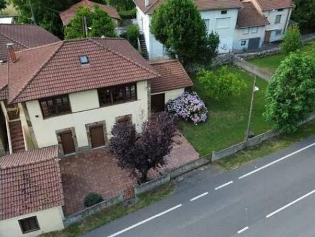 Chalet Venta Salas, Salas
