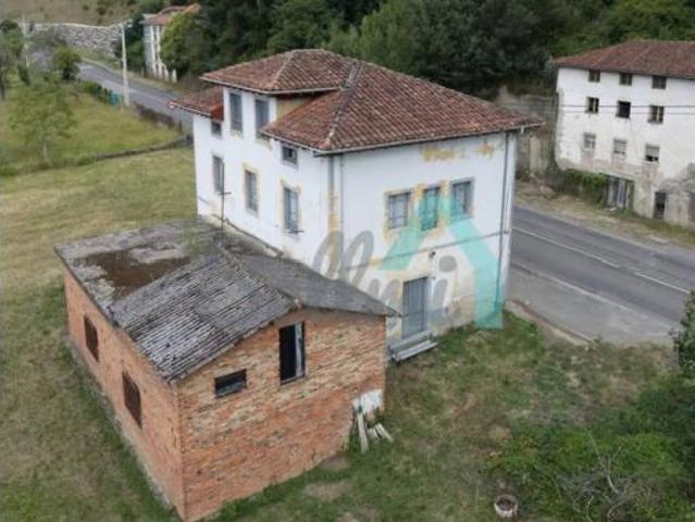 Chalet Venta Salas, Salas