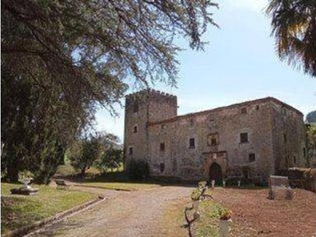 Chalet Venta Salas, Salas