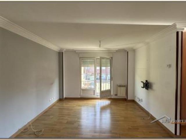 Chalet Venta San Andrés del Rabanedo, Trobajo del Camino