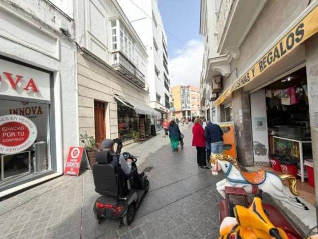 Chalet Venta San Fernando, Centro